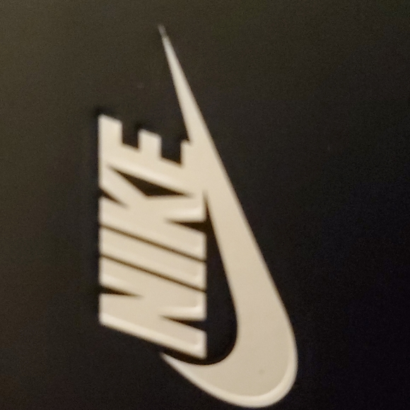 NIKE LG Women's T Shirt - Picture 4 of 5